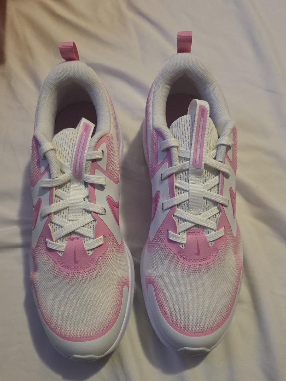 Nike White and Pink Athletic Trainers - Picture 2 of 8